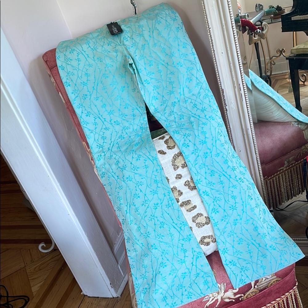 GIGLI Jeans  Elegant NWT Floral Blue Women's pants